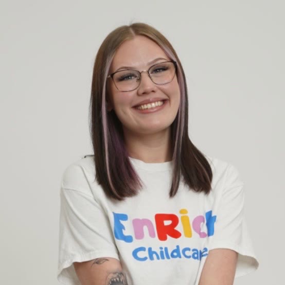 Kelsi, EnRich sitter